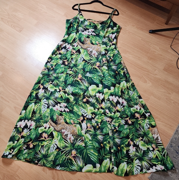 WHBM Jungle Leopard Green Tropical Sleeveless Maxi Dress Size 16 - Picture 14 of 16